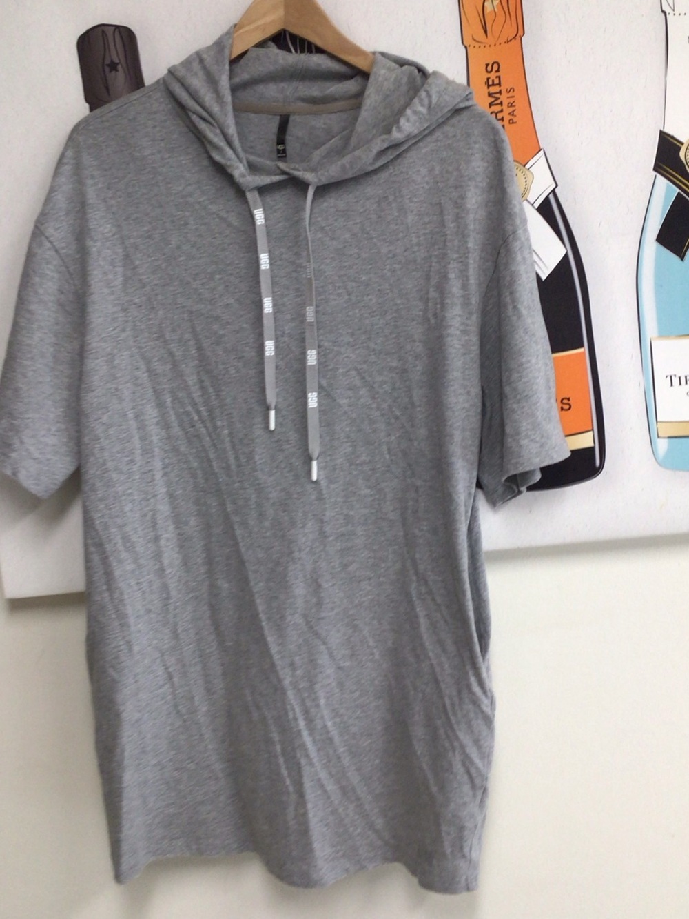 UGG Women Heather Gray Short-Sleeve Hoodie Tee